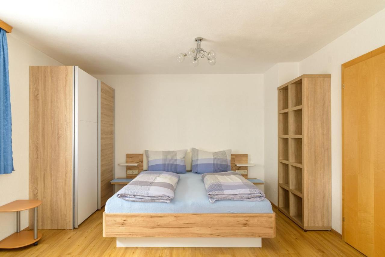 Haus Schimpfoessl Apartment Flirsch Bagian luar foto